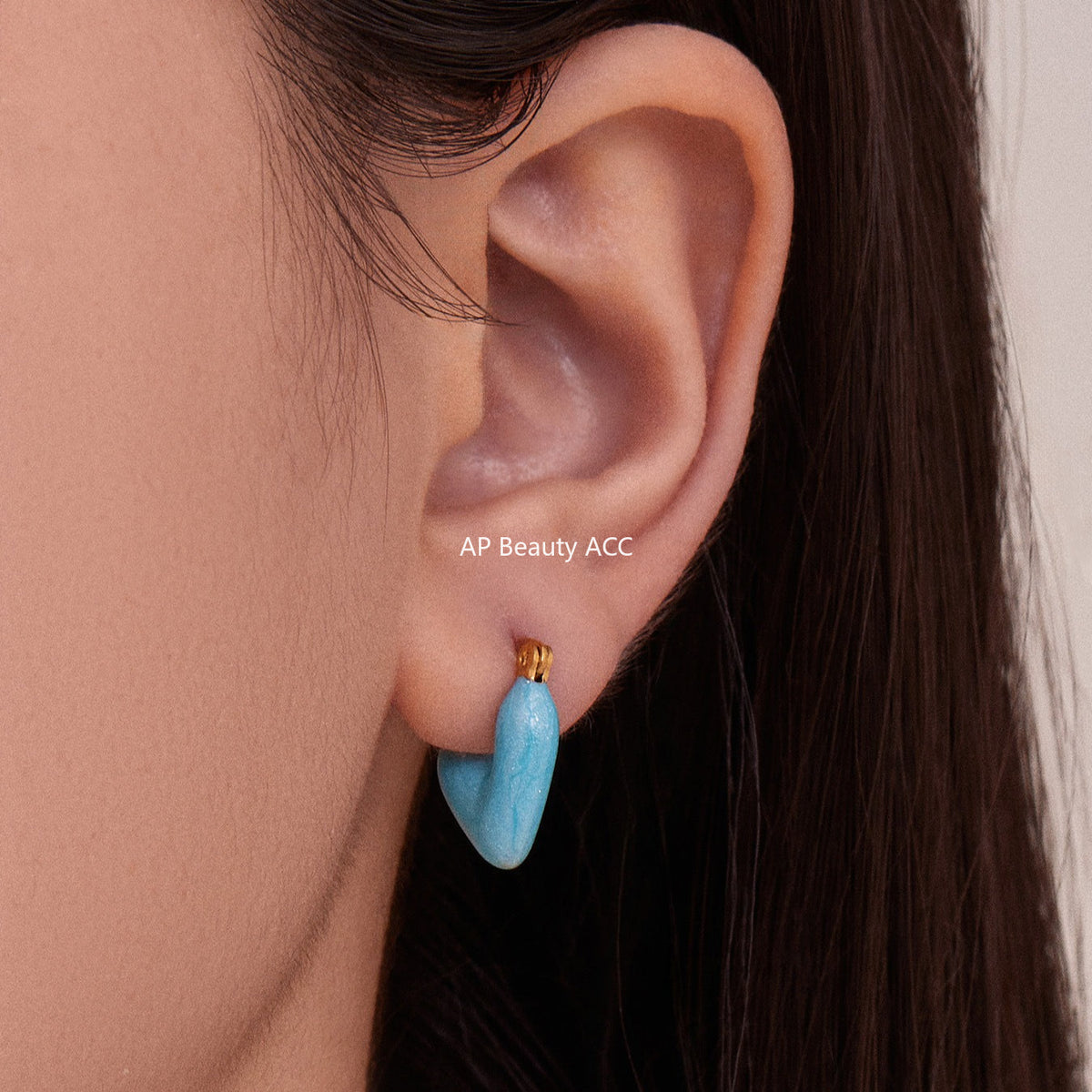 D관 - 티타늄 스틸 언밸런스 하트 18K 도금 귀걸이 [F924] 25.11-2