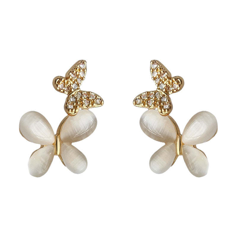 C관 - 미니 큐빅 글라스 묘안석 나비 14K 도금 은침 귀걸이 [3980] 24.05-1