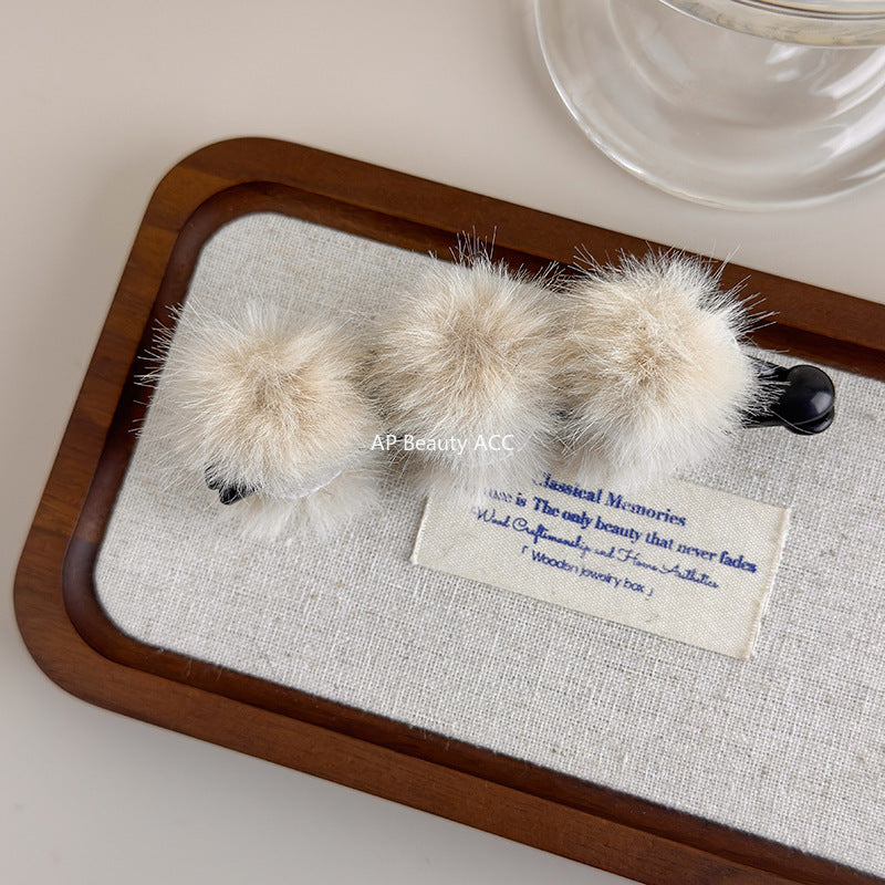 E관 - 퍼 소재 3구 디자인 집게핀 [27660] 25.11-2