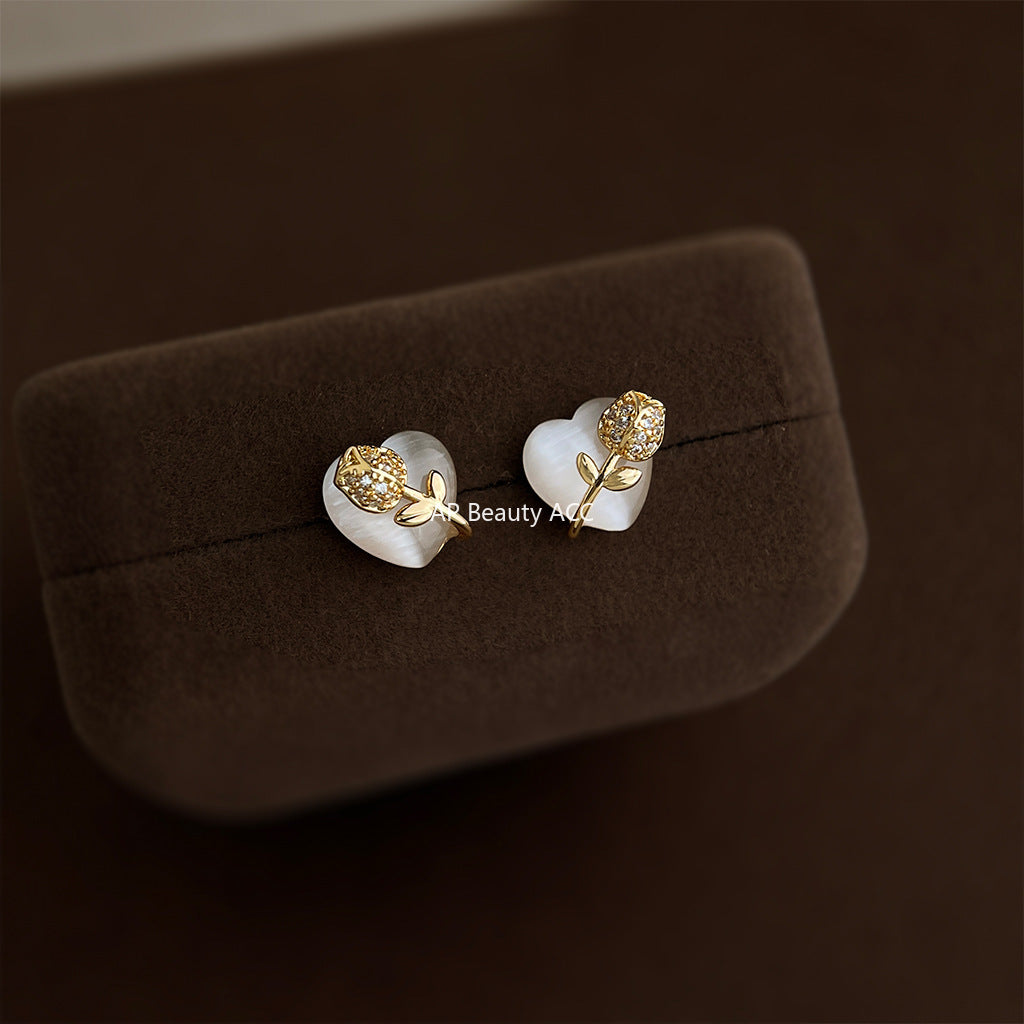 C관 - 925 은침 하트 모얀석 튤립 플라워 귀걸이 [6916] 25.10-2