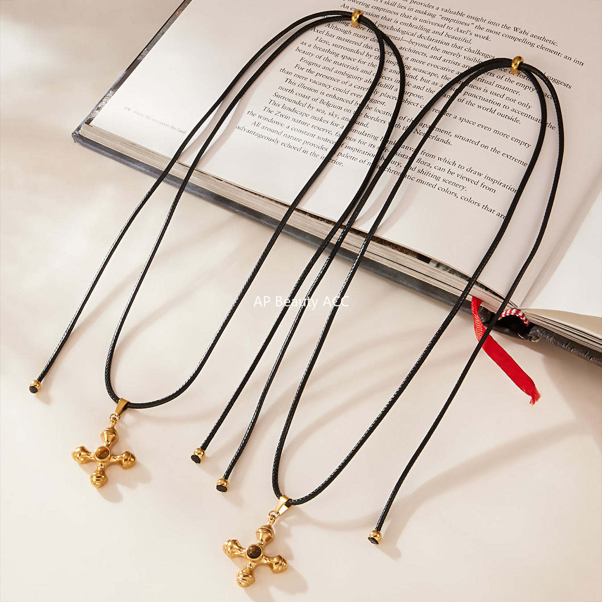 D관 - 호안석 십자가 레더 스트랩 스테인리스 롱 목걸이 [M082] 25.11-3