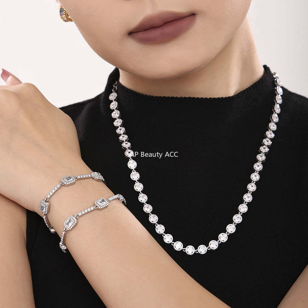 D관 - 롱 블록 초광택 큐빅 세팅 변색 방지 스테인리스 스틸 18K 도금 팔찌 [E573] 24.11-5