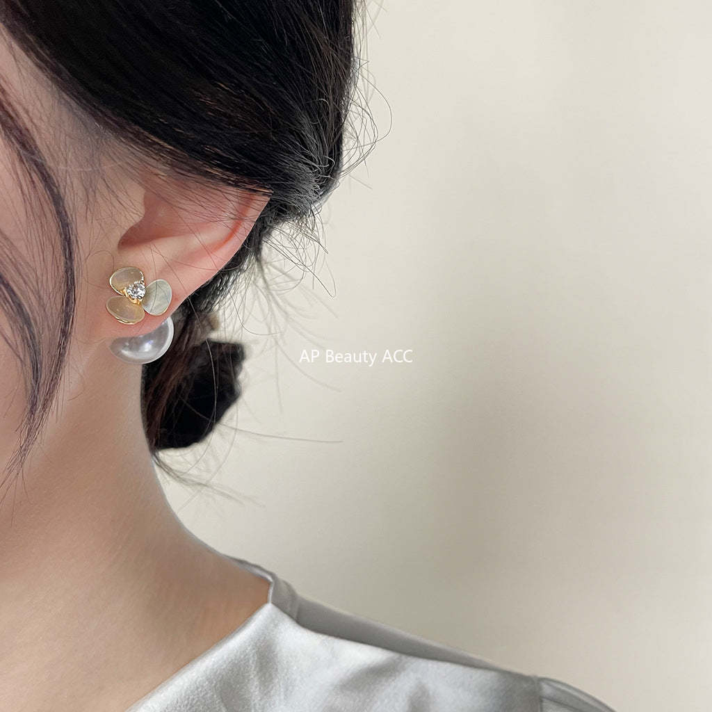 C관 - 진주와 큐빅 십자형 14K 도금 은침 귀걸이 [3959] 24.05-3