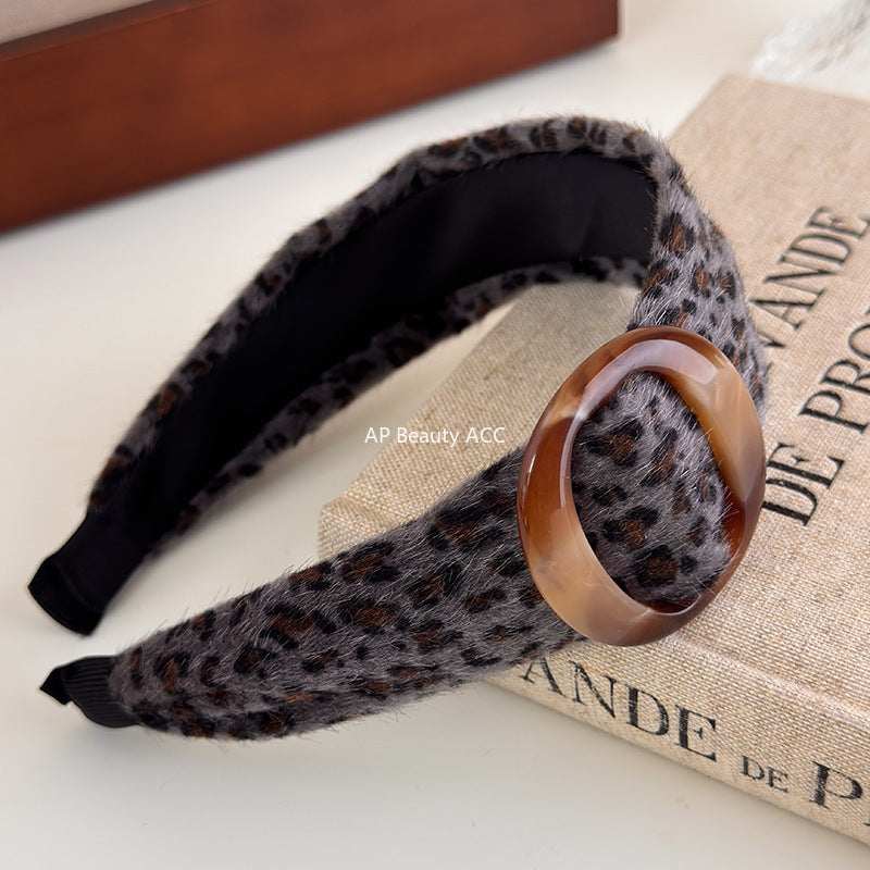 E관 - 호피 패턴 퍼 와이드 빈티지 머리띠 [27531] 25.10-1