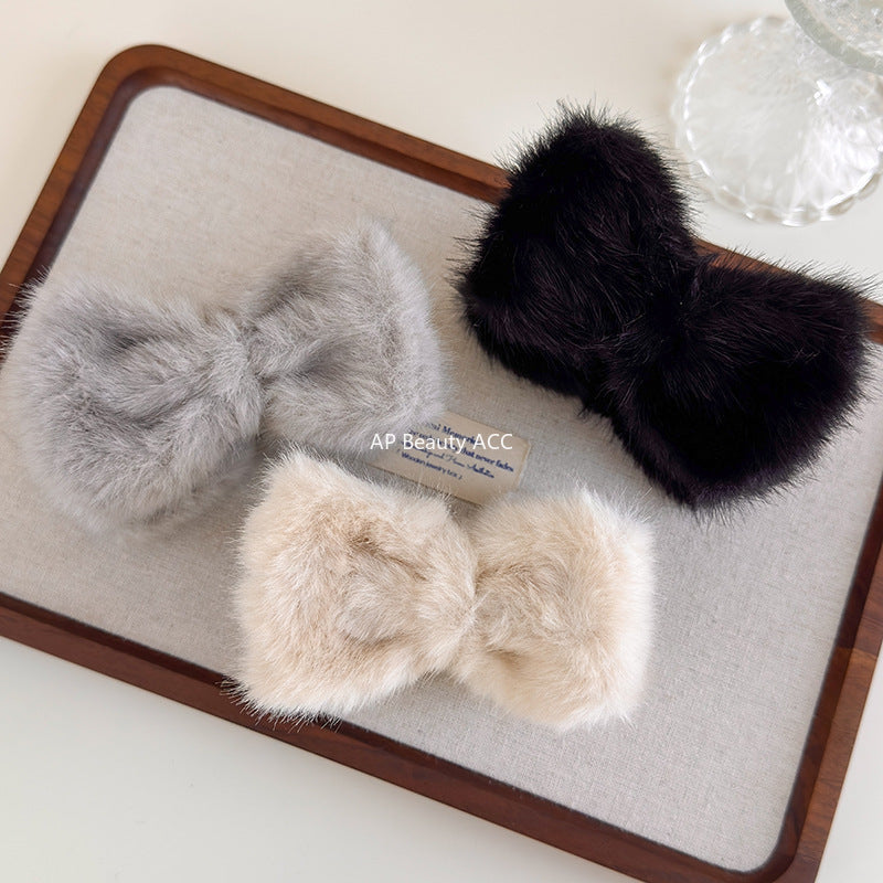 E관 - 퍼 리본 디자인 올림머리 집게핀 [27545] 25.10-1