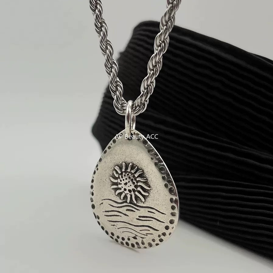 G관 - 해와 달 디자인 펜던트 목걸이 [X1194] 25.10-1