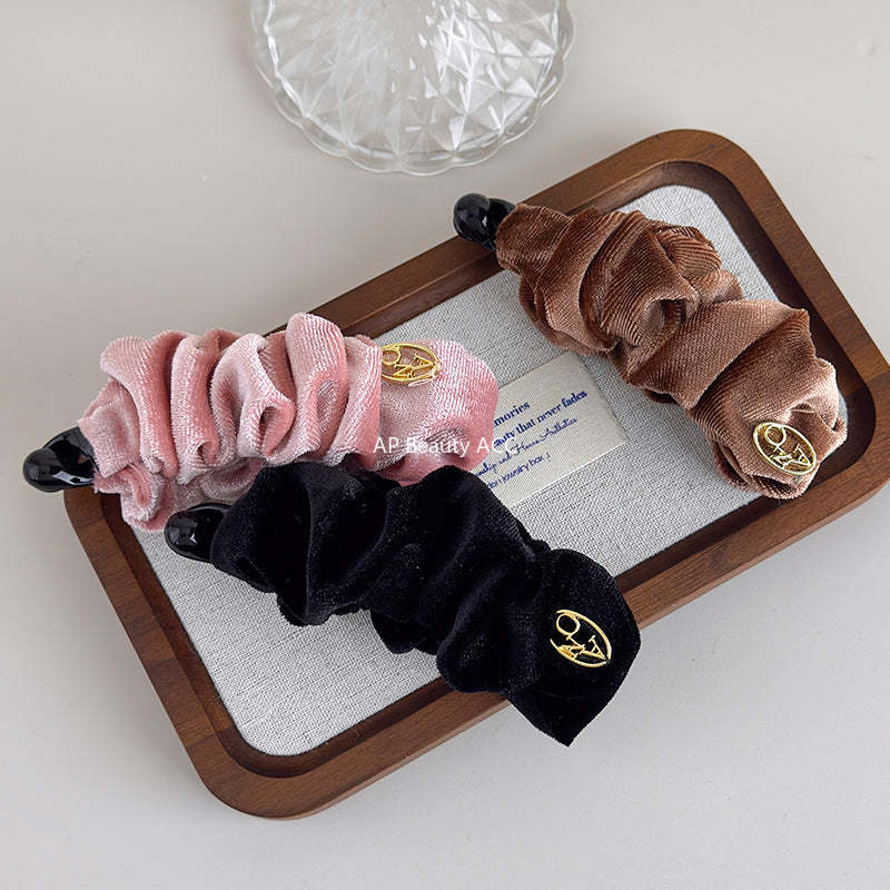 E관 - 벨벳 소재 주름 디자인 집게핀 [27709] 25.11-3