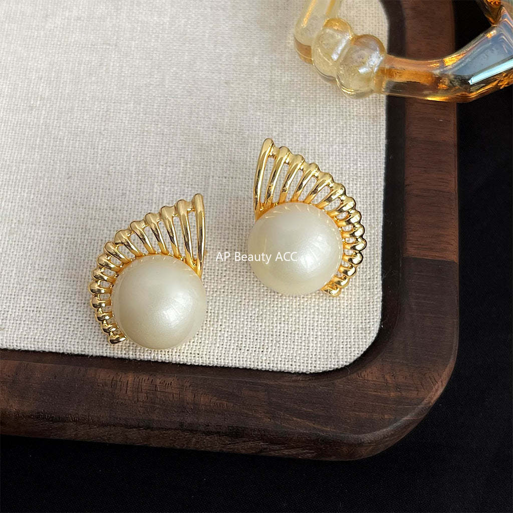 C관 - 14K 도금 아트 감각 독창적 귀걸이 [4320] 24.06-3