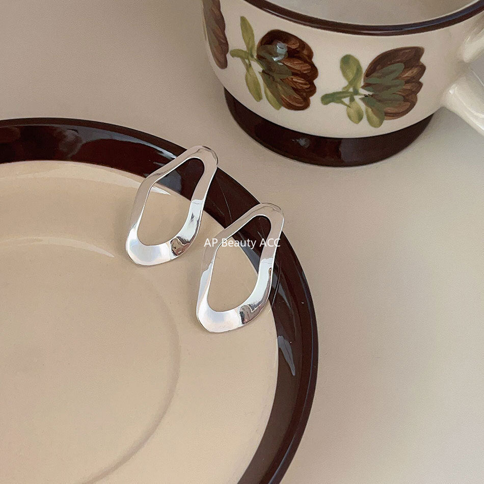 F관 - 925 실버 비정형 원형 귀걸이 [C588] 25.11-1