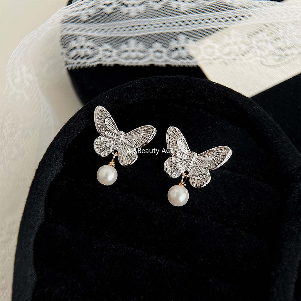 C관 - 나비 모양 우아한 디자인 감각 백금 도금 귀걸이 [4601] 24.07-4