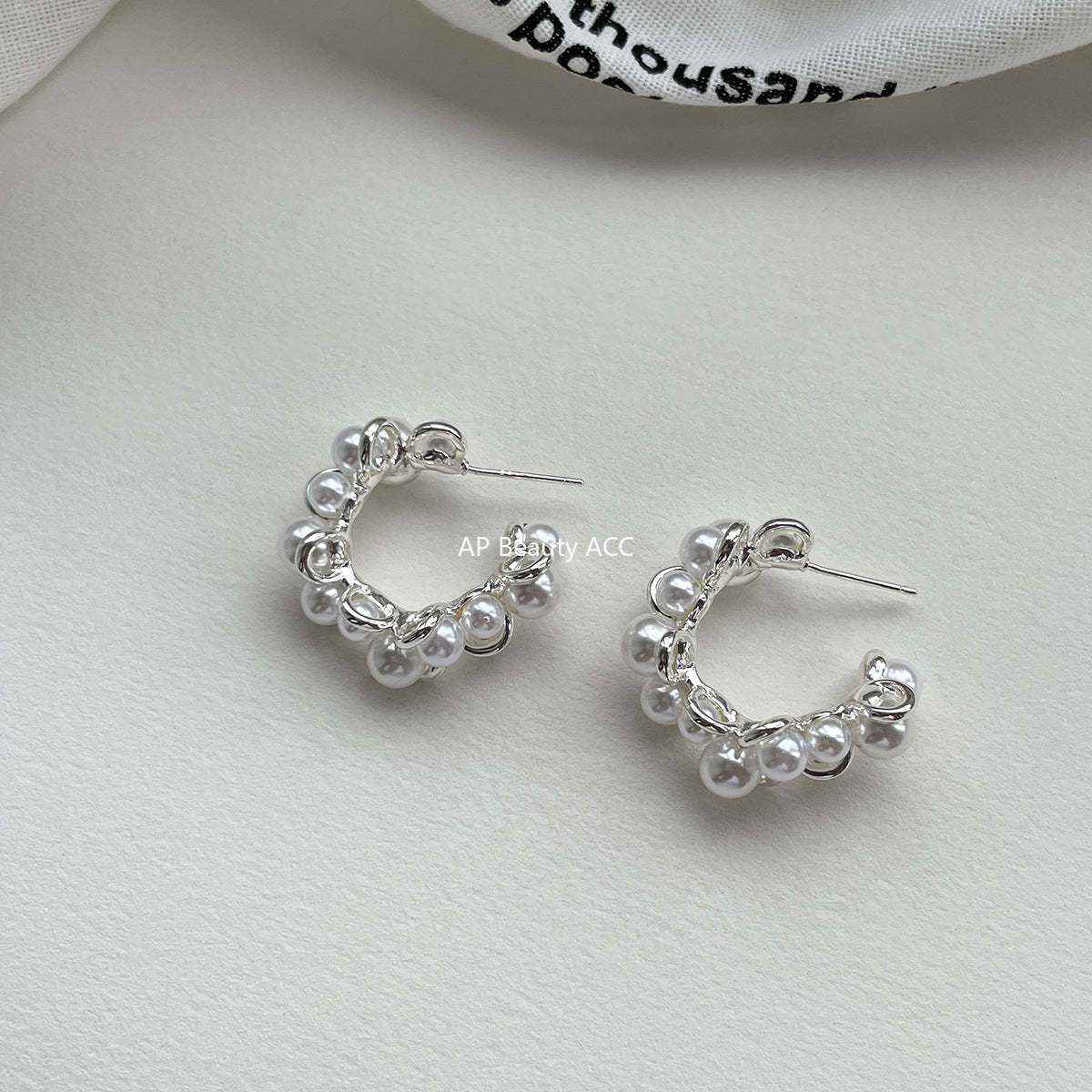 A관 - 진주 C형 디자인 스터드 귀걸이 [EH-4142] 25.12-2