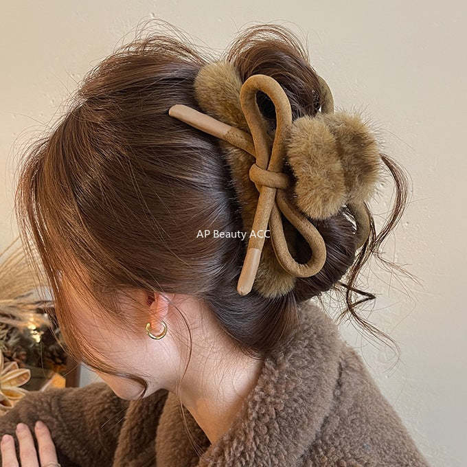 E관 - 브라운 퍼 리본 대형 집게핀 [27715] 25.11-4