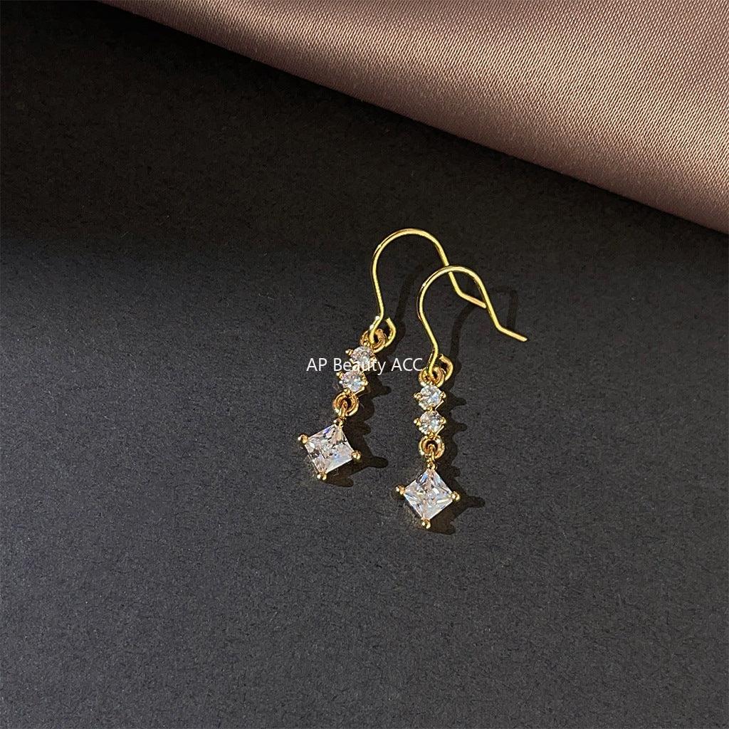 C관 - 18K 도금 두꺼운 심플한 고급스러운 귀걸이 [3698] 24.03-5