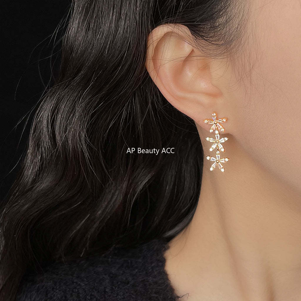 C관 - 큐빅 플라워 롱 드롭 은침 귀걸이 [5698] 25.03-2