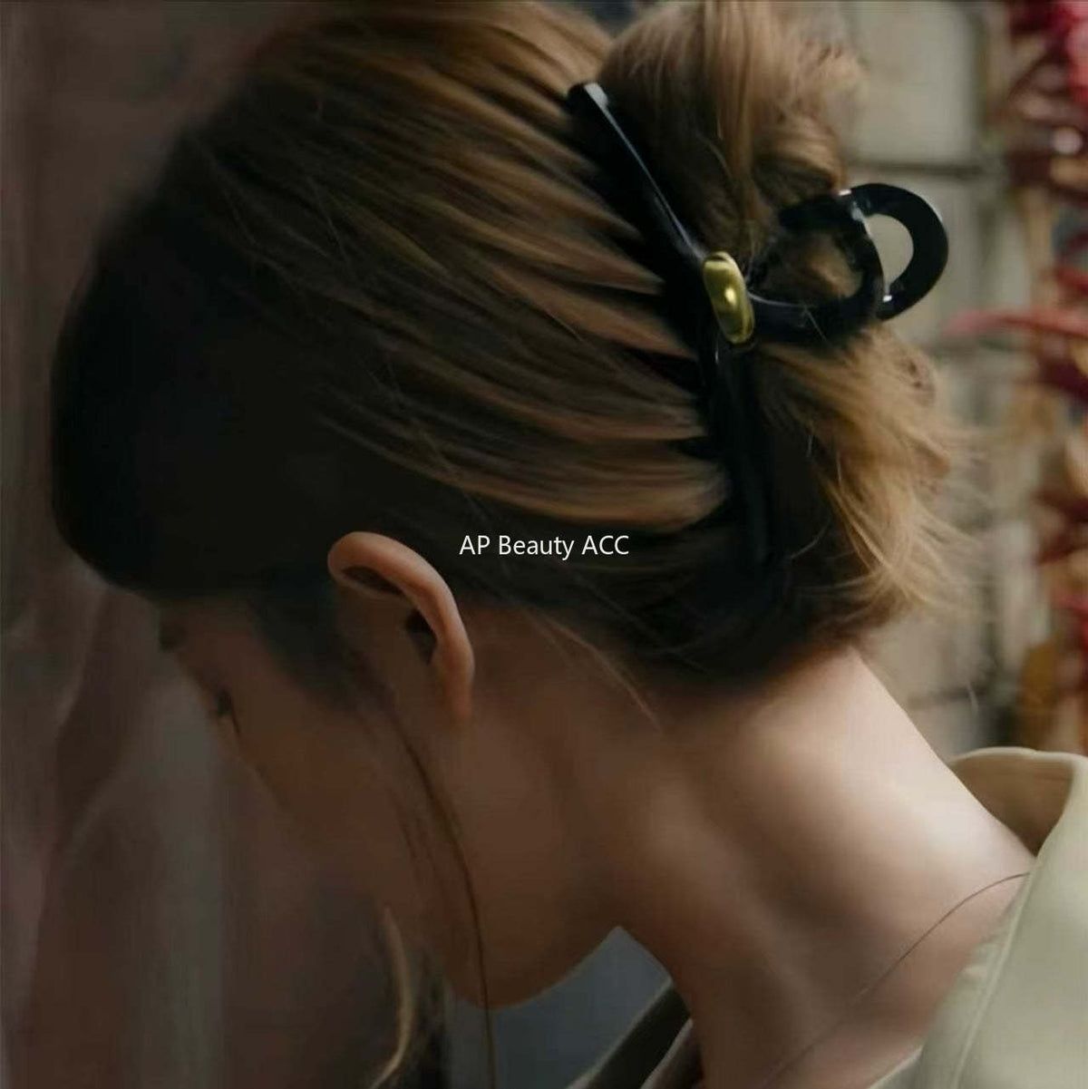 E관 - 골드 포인트 대형 교차형 집게핀 [27598] 25.10-4