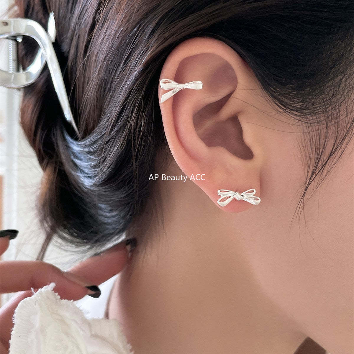 A관 - 비대칭 리본 925 은침 귀걸이 [EH-3619] 25.06-2