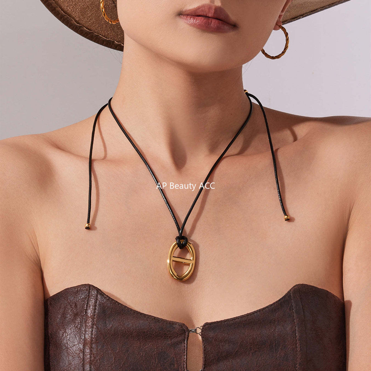 D관 - 돼지코 펜던트 레더 스트랩 스테인리스 롱 목걸이 [P1701] 25.11-3