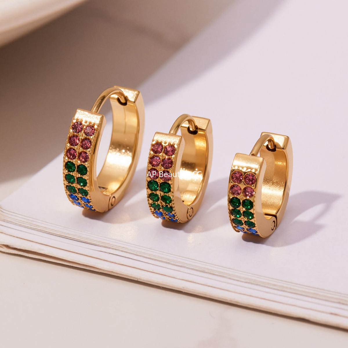 D관 - 스테인리스 18K 도금 C자형 멀티컬러 큐빅 귀걸이 [F798] 25.11-1