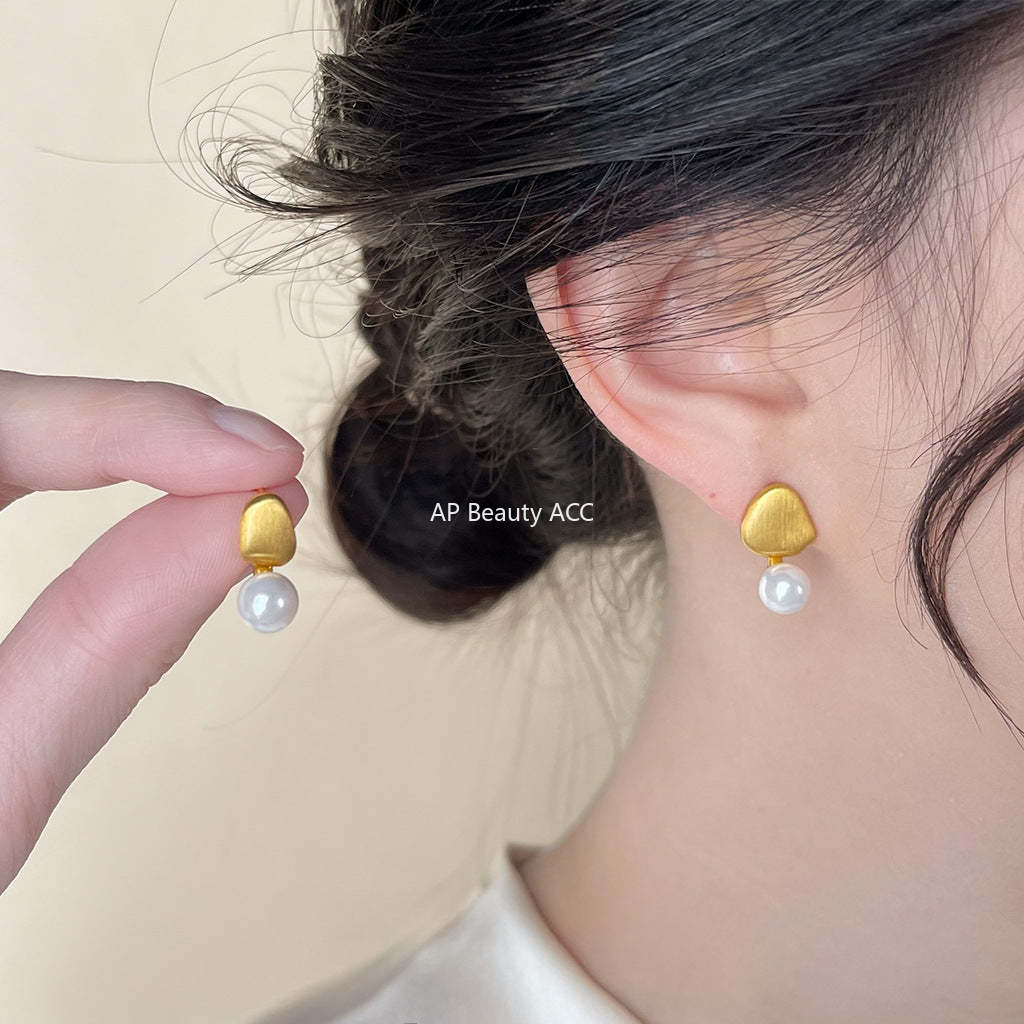 C관 - 글라스 진주 비대칭 텍스처 드롭 14K 도금 은침 귀걸이 [4243] 24.07-1