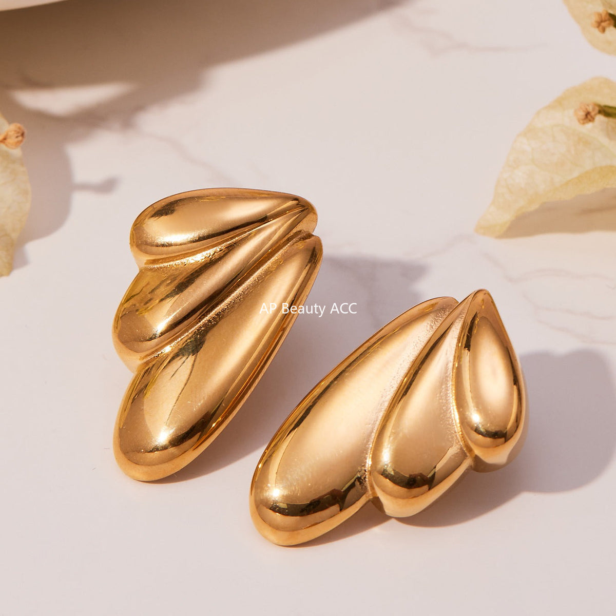 D관 - 스테인리스 18K 도금 날개 디자인 귀걸이 [F849] 25.11-1