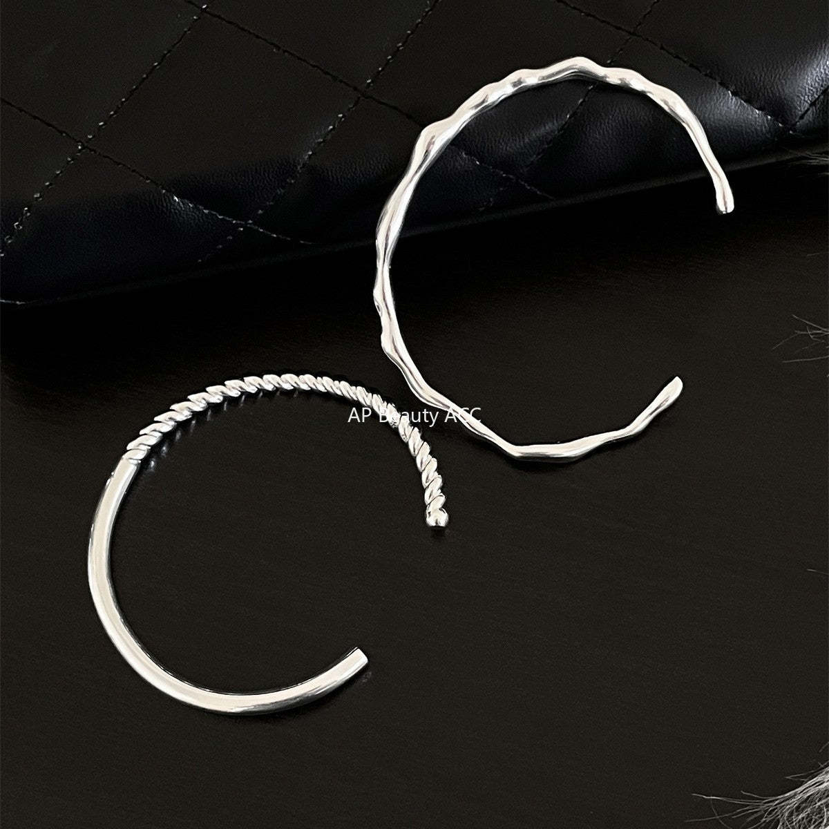 A관 - 불규칙 파도 모양 꼬임 오픈형 팔찌 [SL-483] 25.09-4