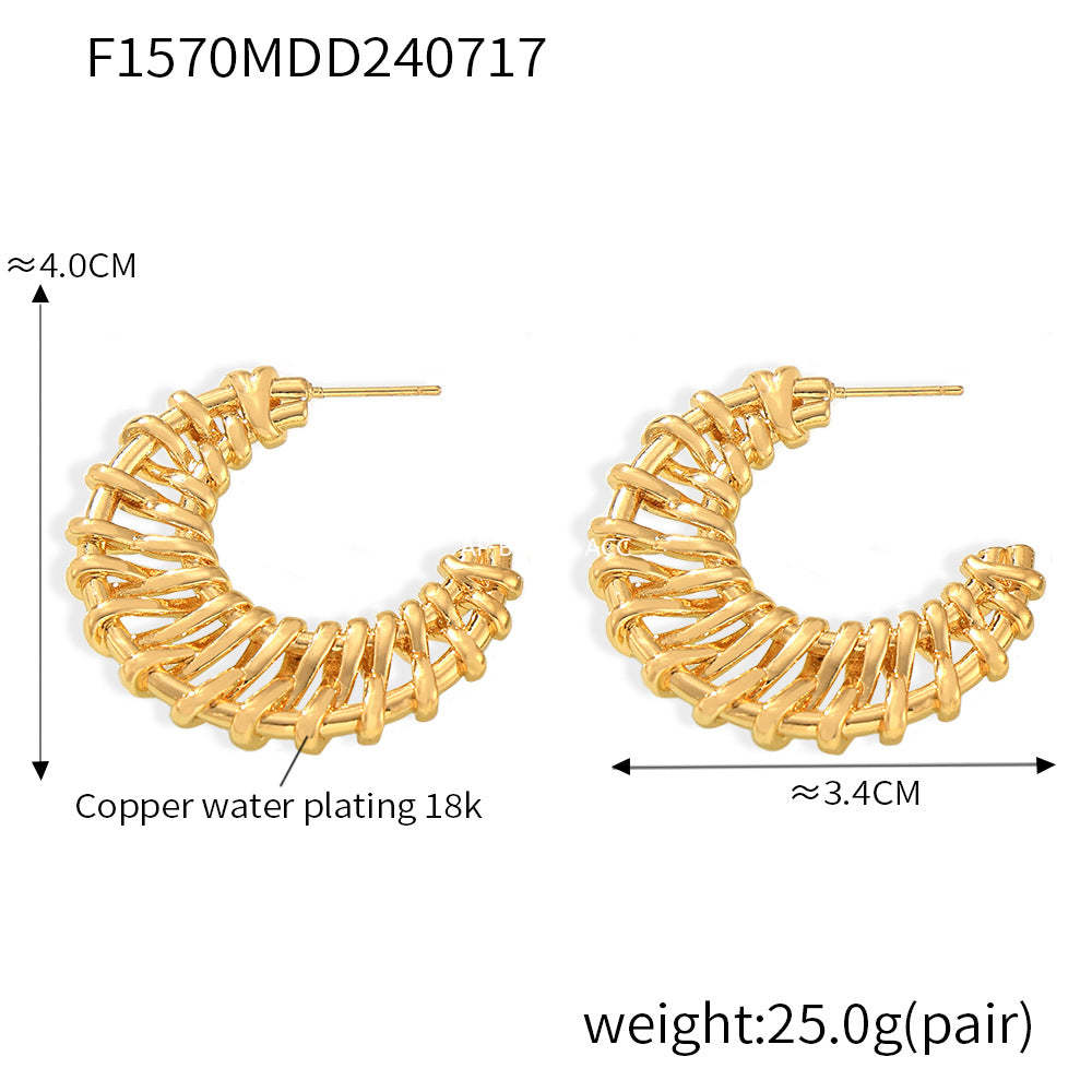 D관 - 신주 18K 도금 레트로 달 패턴 직조 C형 비정형 귀걸이 [F1570] 24.07-4