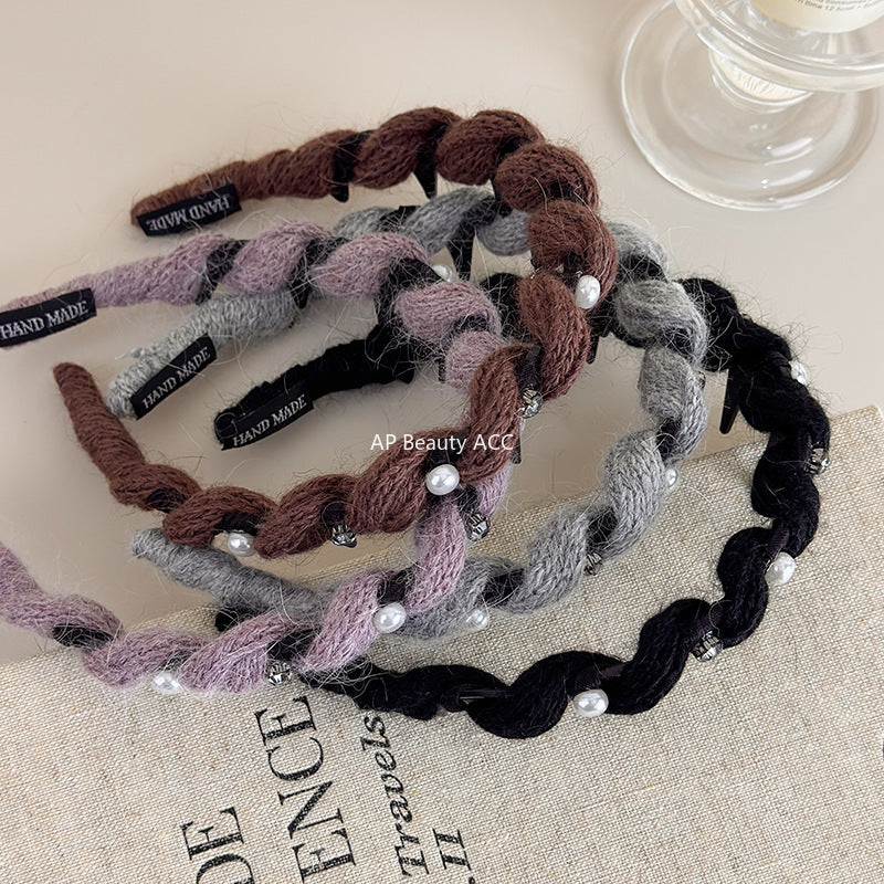 E관 - 털실 니트 큐빅 진주 장식 빗살 머리띠 [27663] 25.11-2