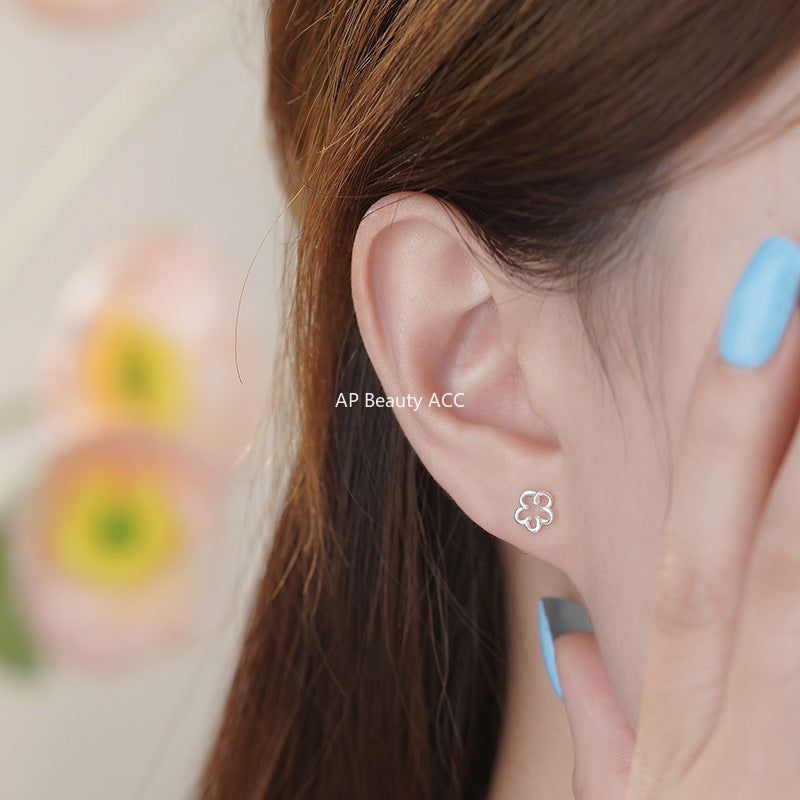 B관 - 999 실버 플라워 라인 스터드 귀걸이 [YC4444E_1] 25.10-2
