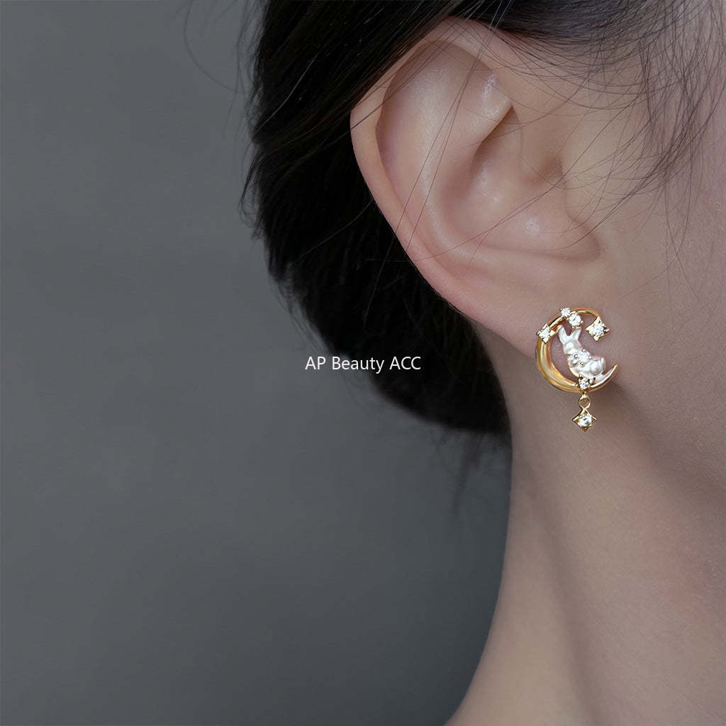 C관 - 925 은침 14K 도금 핸드페인팅 달토끼 큐빅 귀걸이 [6726] 25.09-2