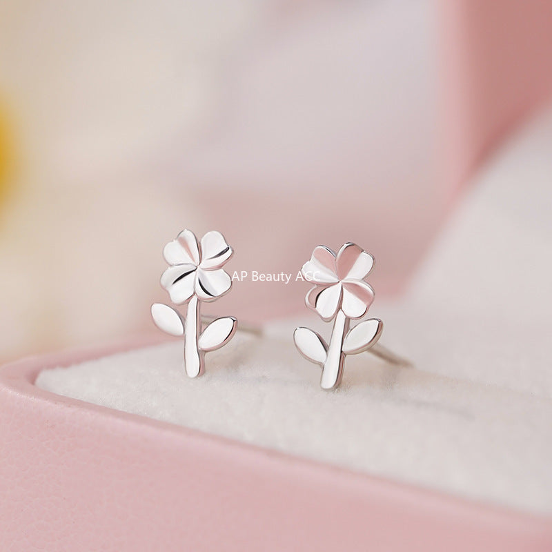 B관 - 999 실버 플라워 스터드 귀걸이 [YC5346E_1] 25.11-1