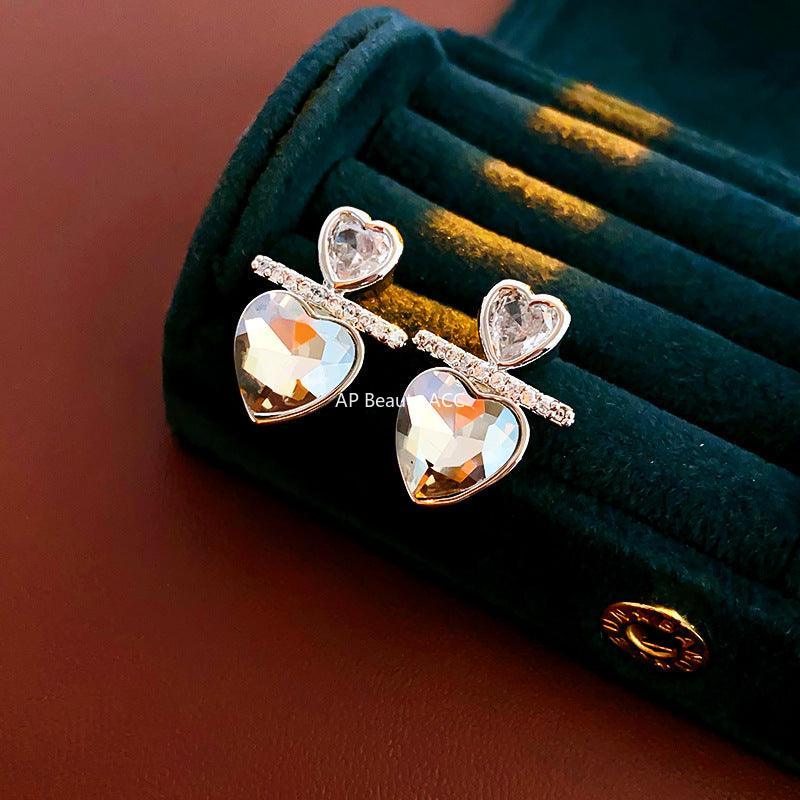 C관 - 실버 큐빅 하트 심플 유니크 인스타 감성 귀걸이 [E18875] 24.02-1