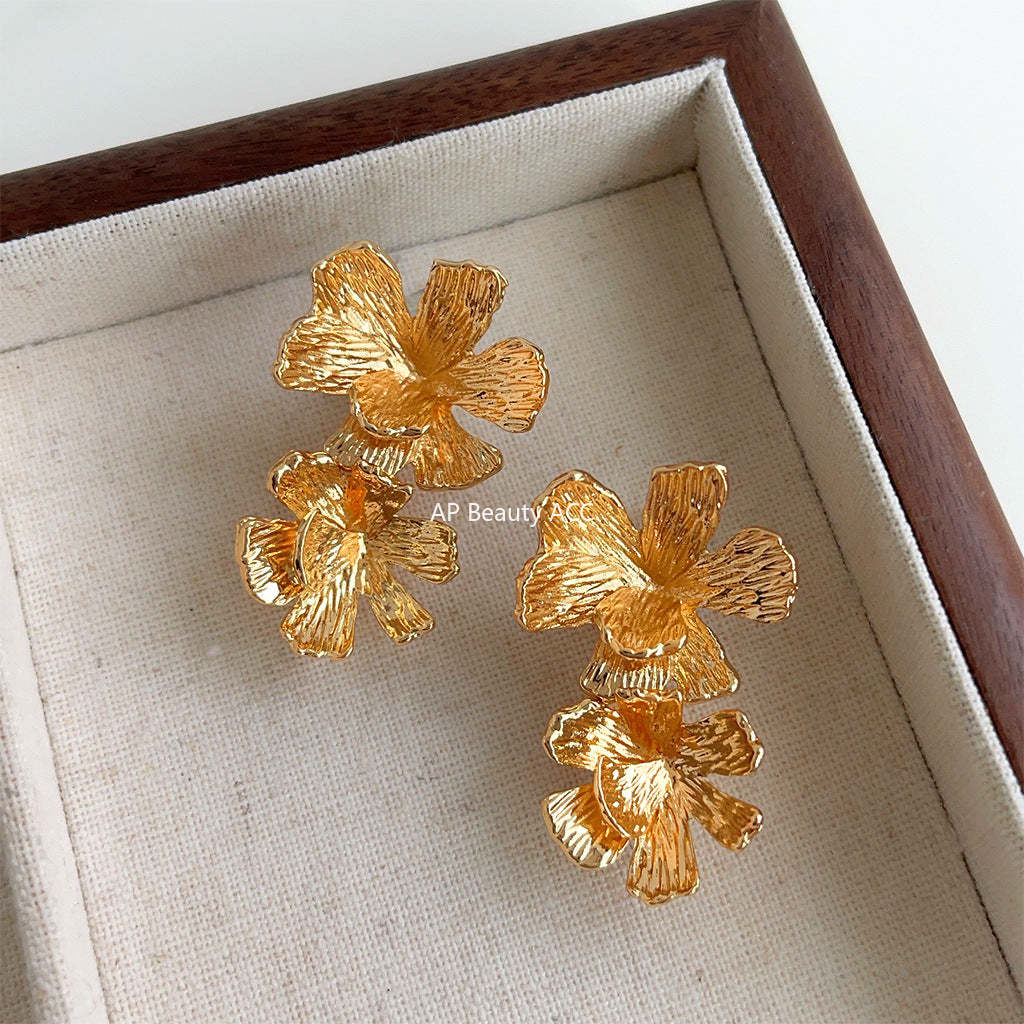 C관 - 입체 꽃 14K 도금 세련된 귀걸이 [4333] 24.06-3
