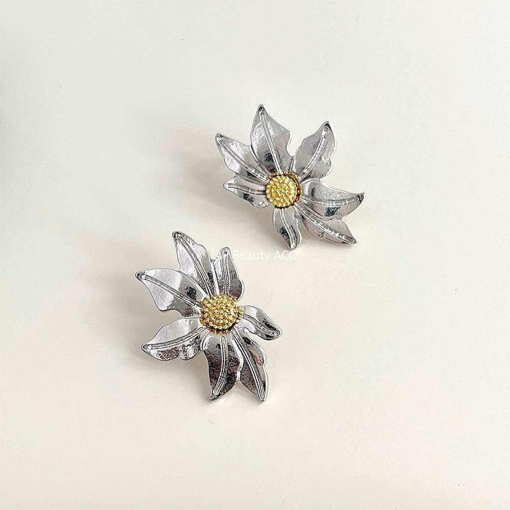 C관 - 인스타 꽃 모양 핸드 메이드 14K 도금 귀걸이 [4395] 24.06-4