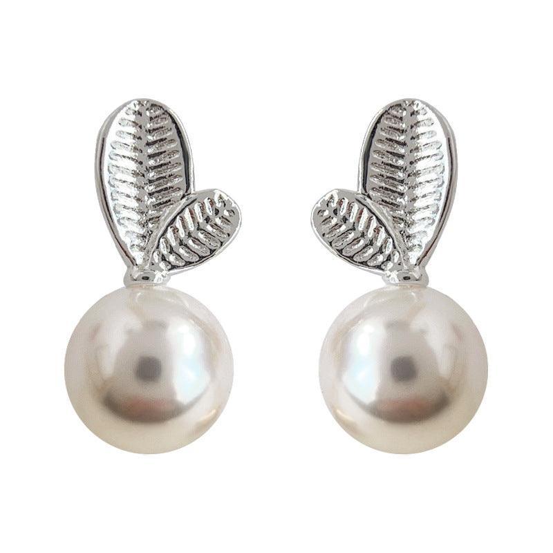 C관 - 디자인 감각이 돋보이는 작은 잎사귀 은침 귀걸이 [3640] 24.03-4