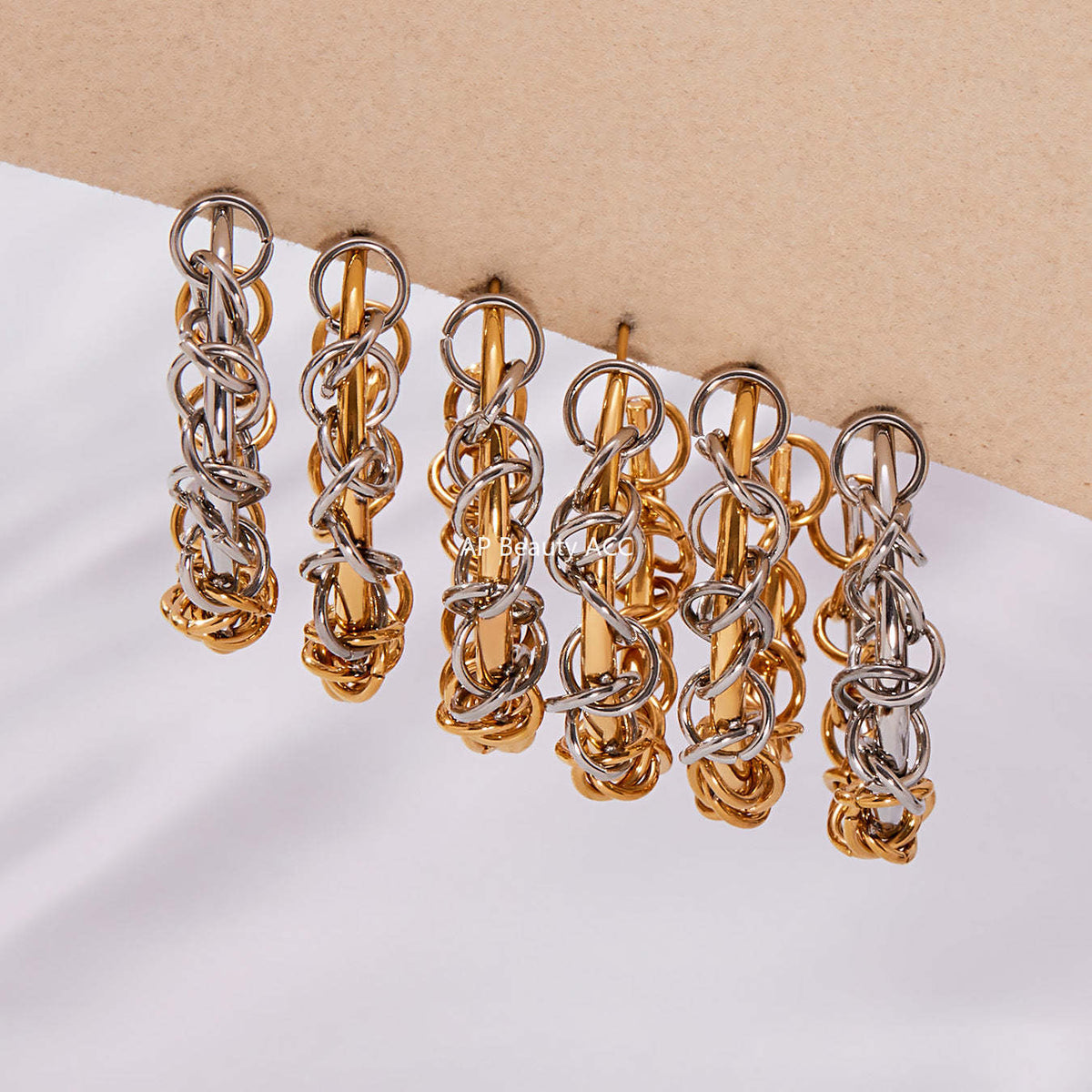 D관 - 스테인리스 18K 도금 투톤 꼬임 C형 귀걸이 [F677] 25.10-5