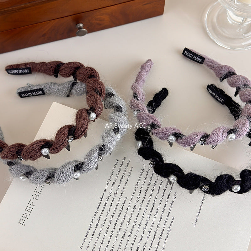 E관 - 털실 니트 큐빅 진주 장식 빗살 머리띠 [27663] 25.11-2