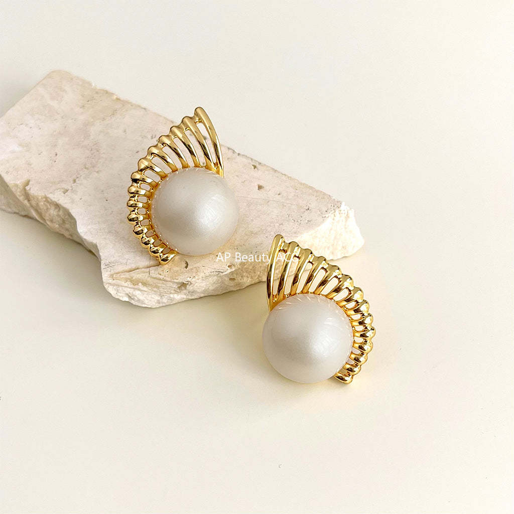 C관 - 14K 도금 아트 감각 독창적 귀걸이 [4320] 24.06-3