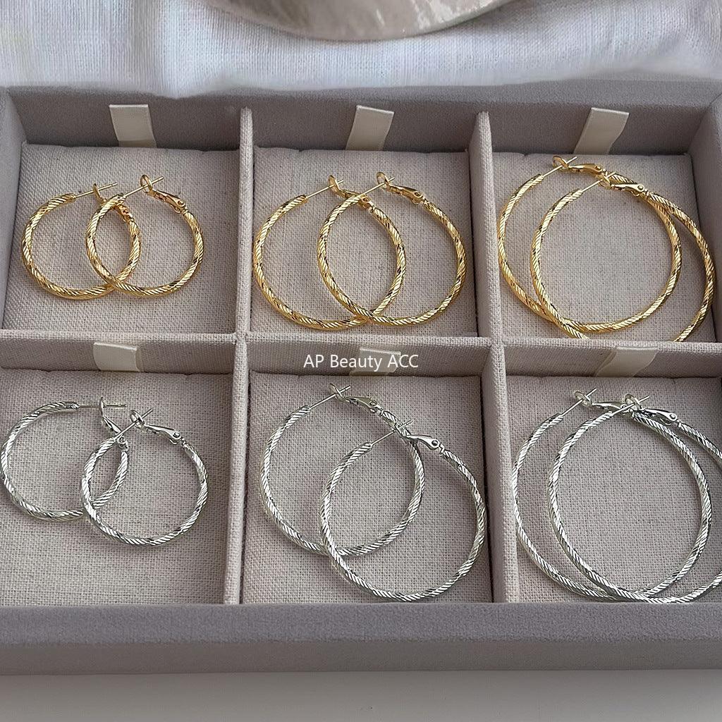 C관 - 메탈 꼬임 디자인 14K 도금 은침 귀걸이 [5725-5730] 25.04-2