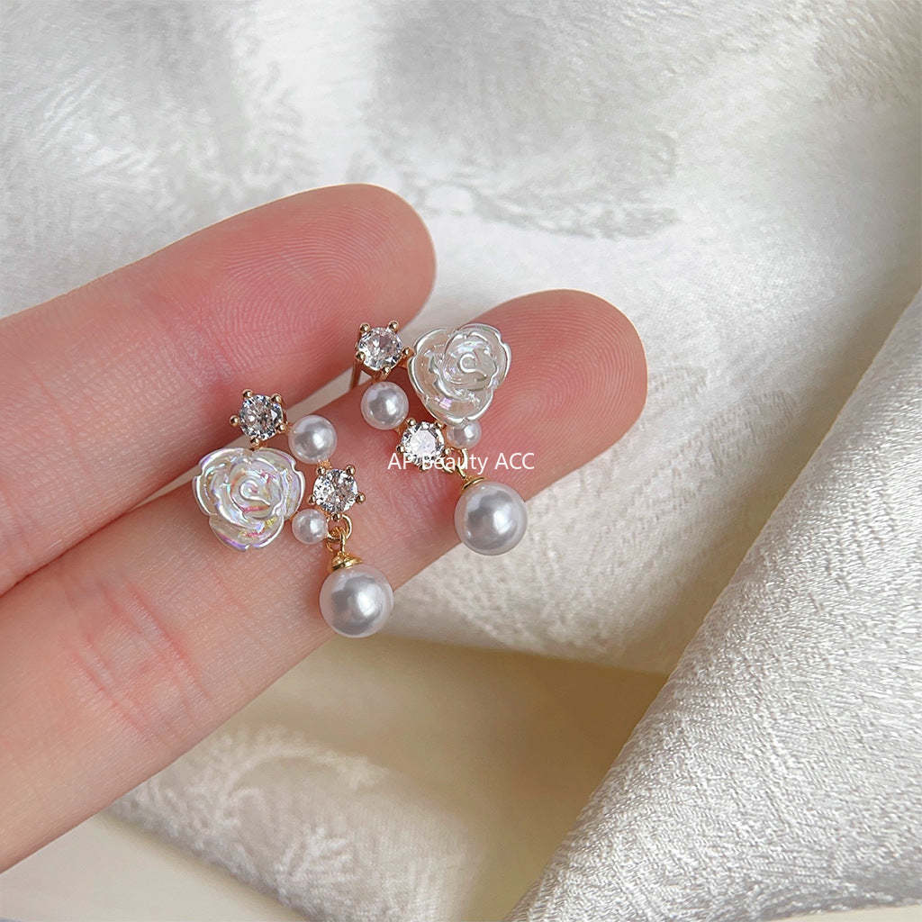 C관 - 미니 큐빅 14K 도금 꽃 은침 여름 귀걸이 [4402] 24.07-1