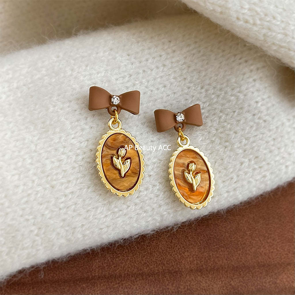 C관 - 925 은침 브라운 에나멜 리본 큐빅 귀걸이 [7024] 25.11-1