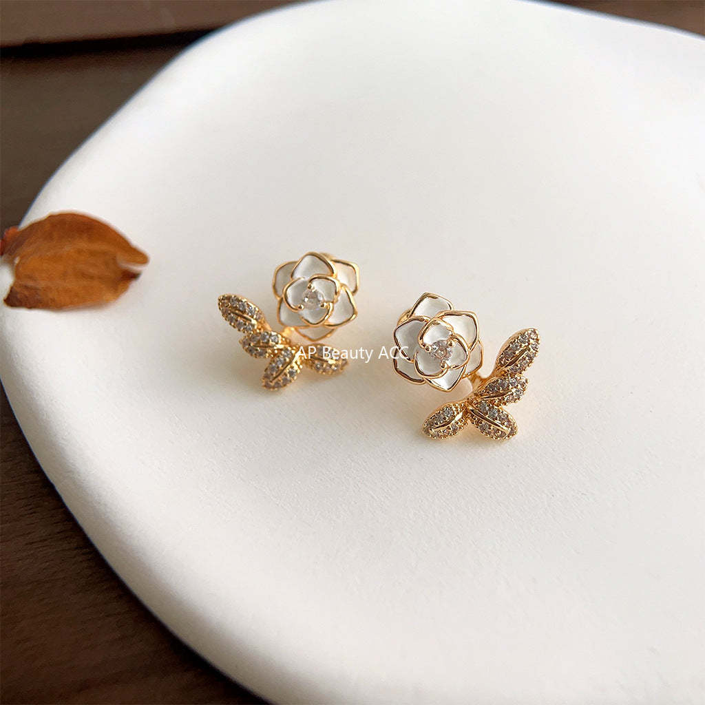 C관 - 산다화 모티프 14K 도금 감각적 귀걸이 [4291] 24.06-2