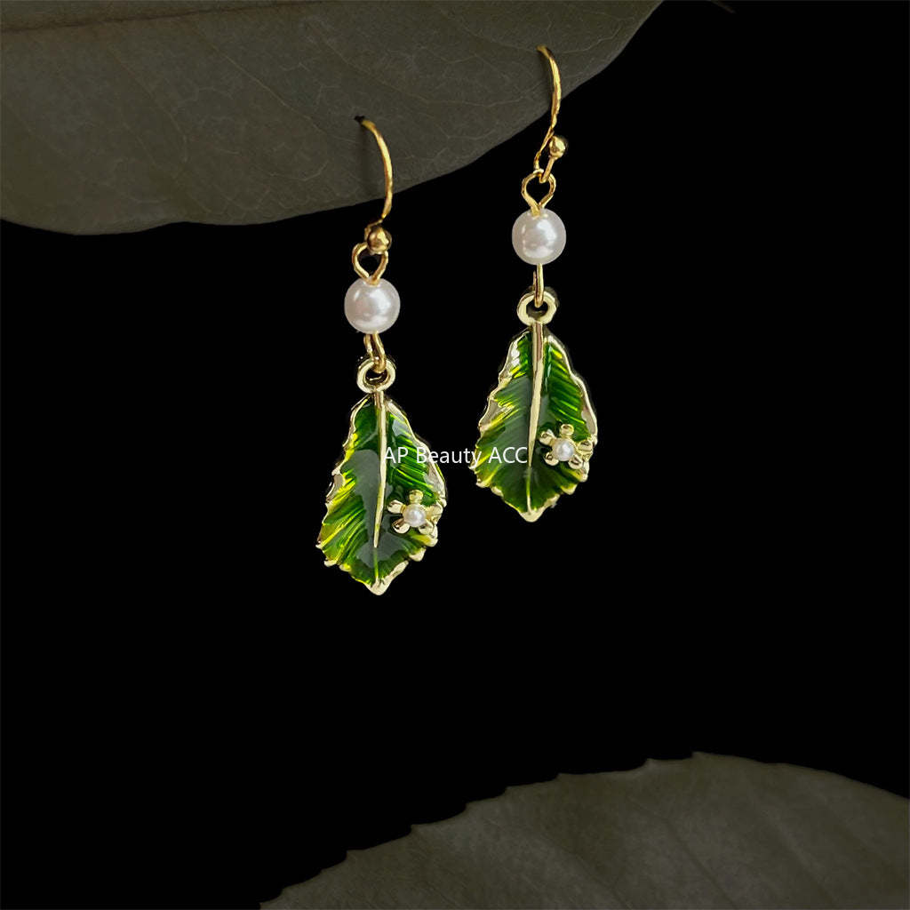 C관 - 에나멜 코팅 나뭇잎 디자인 핸드메이드 후크형 귀걸이 [5700] 25.03-2