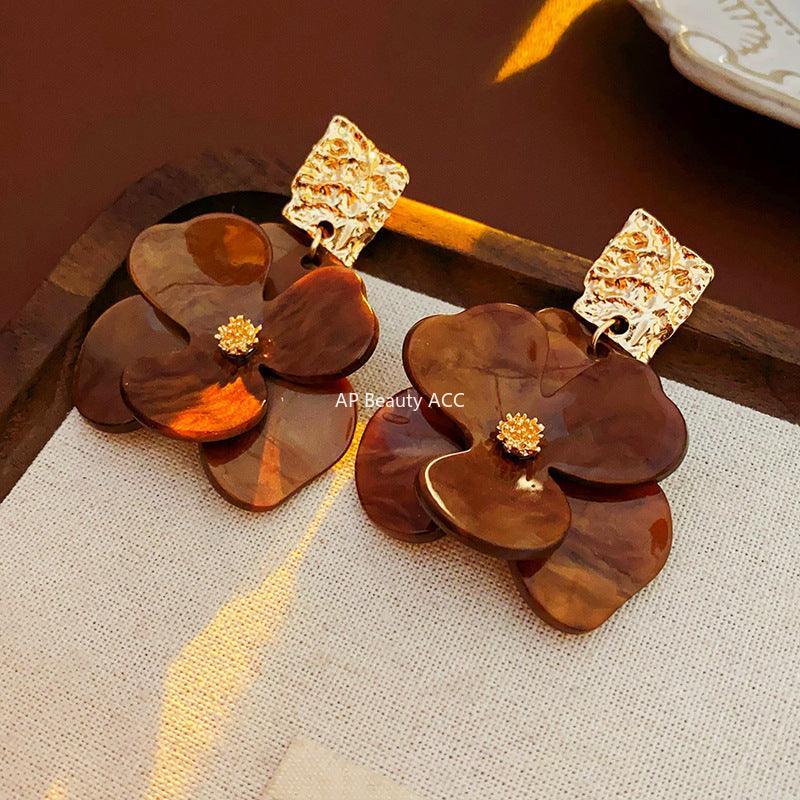 C관 - 실버 플라워 아크릴 레트로 유니크 럭셔리 귀걸이 [E18974] 24.03-3