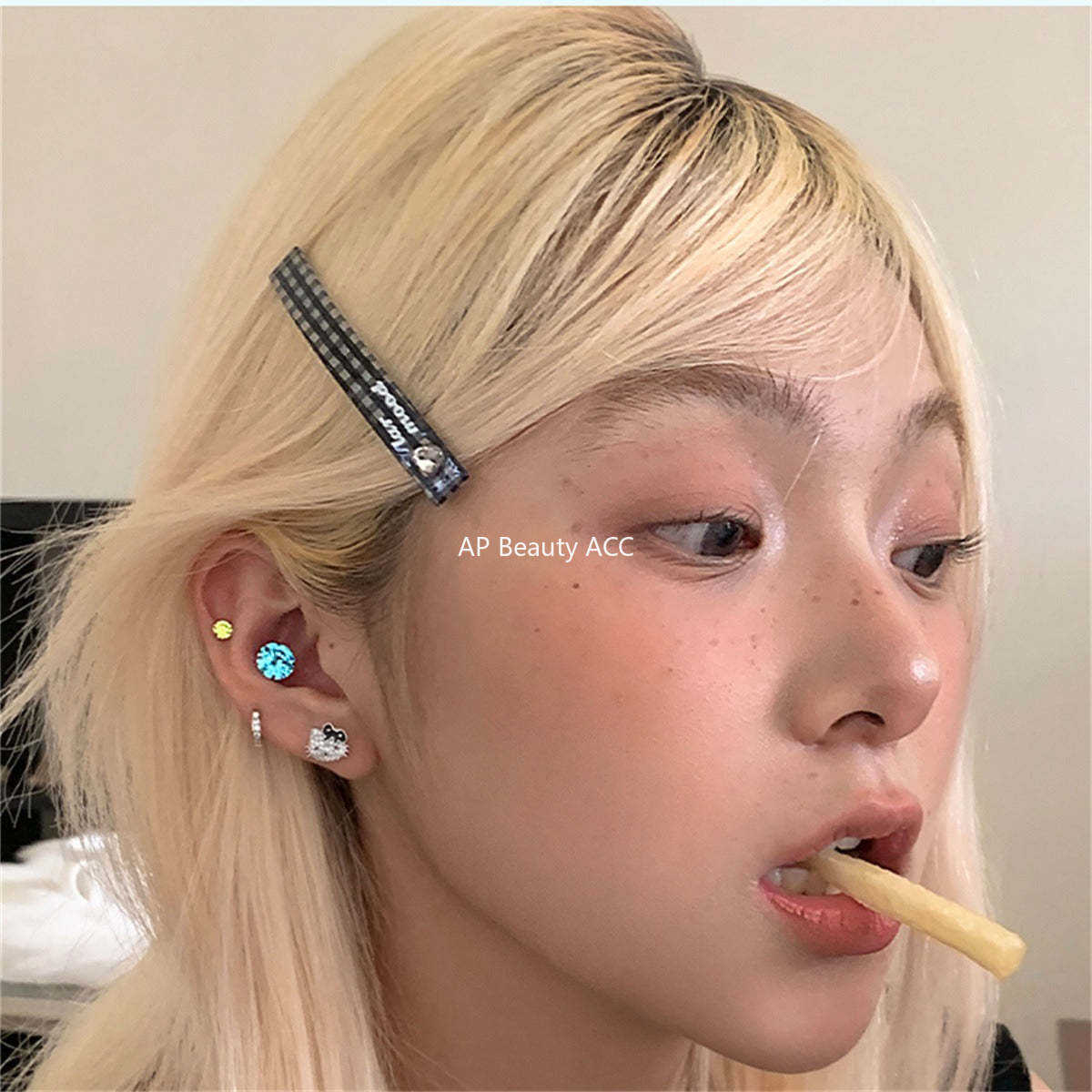 A관 - 티타늄 스틸 심플 화이트 큐빅 귀걸이 [EH-4085] 25.10-4