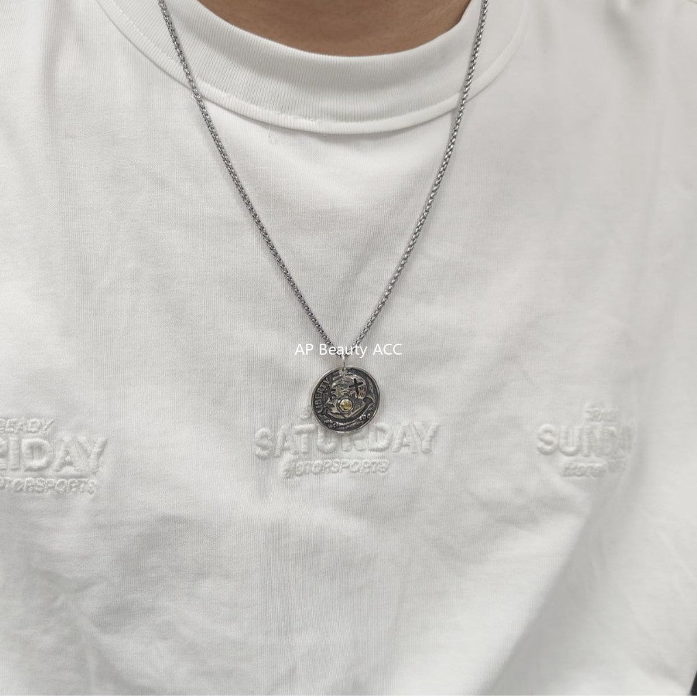 G관 - 빈티지 실버색 조커 스마일 원형 펜던트 목걸이 [X1203] 25.10-2