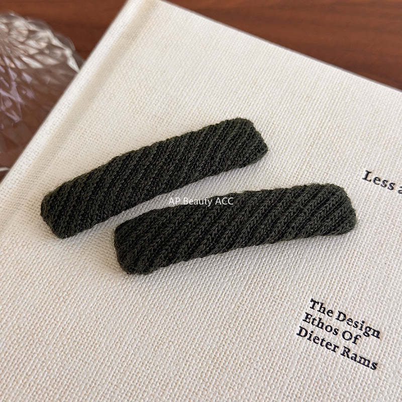 E관 - 니트 울 사각형 헤어핀 [27490] 25.09-4