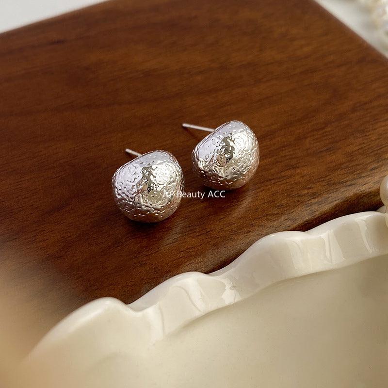 C관 - 실버 매트 메탈 라운드 비정형 심플 데일리 귀걸이 [E18915-E18916] 24.03-1