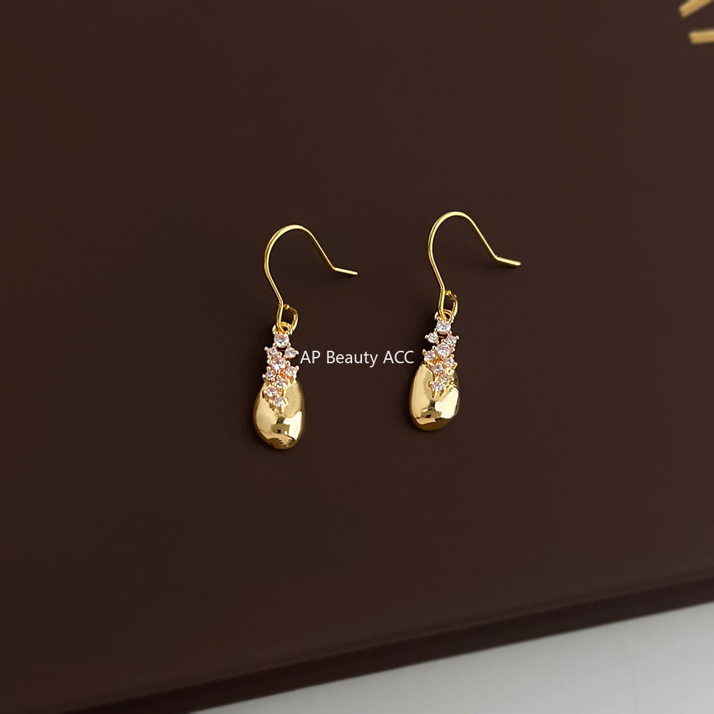 C관 - 14K 도금 큐빅 물방울 디자인 후크형 귀걸이 [6914] 25.10-2