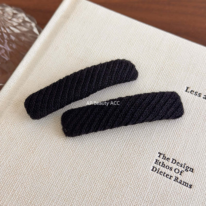 E관 - 니트 울 사각형 헤어핀 [27490] 25.09-4