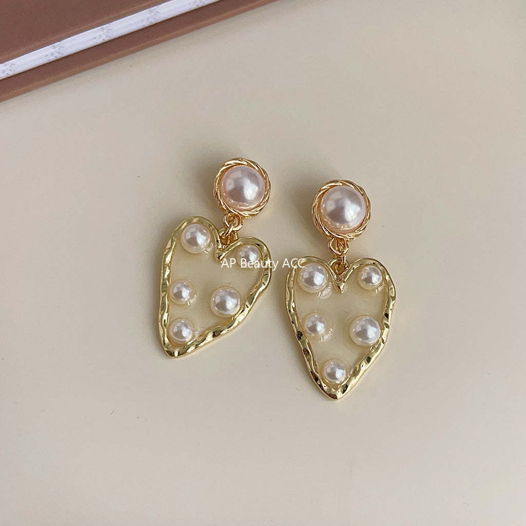 C관 - 예술적인 감성 사랑스러운 하트 14K 도금 진주 귀걸이 [3730] 24.04-1
